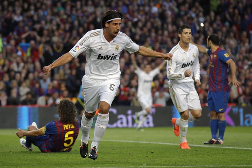 Sami Khedira meluapkan kegembiraannya saat membobol gawang Barcelona dalam El Clasico, (21/4) 2012