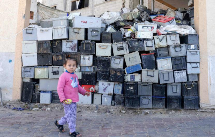 Sampah Baterai di Gaza Ancam Kesehatan Masyarakat
