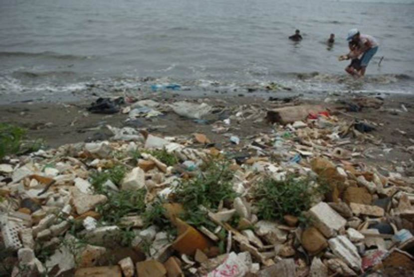 Sampah di Kawasan Teluk Jakarta