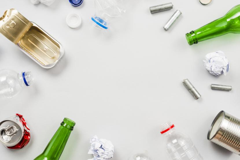 Sampah plastik (ilustrasi). Tema Hari Bumi 2024 mengajak masyarakat kurangi sampah plastik hingga 60 persen pada 2024.