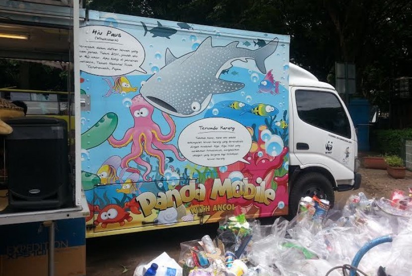 Sampah yang dikumpulkan peserta di Panda Mobile With Ancol.