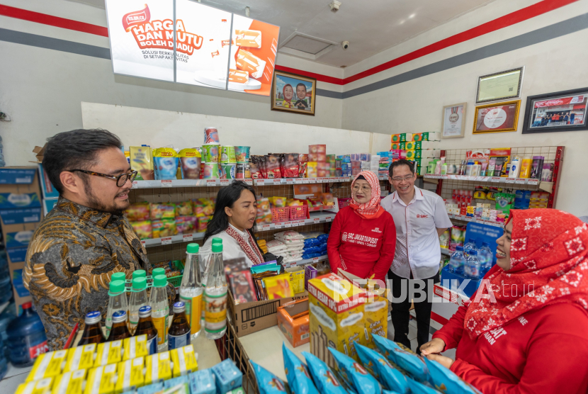 Sampoerna Retail Community (SRC) menerima kunjungan strategis dari jajaran Direktorat Jenderal Perdagangan Dalam Negeri Kementerian Perdagangan (Kemendag) Republik Indonesia di salah satu Toko SRC di Jakarta.