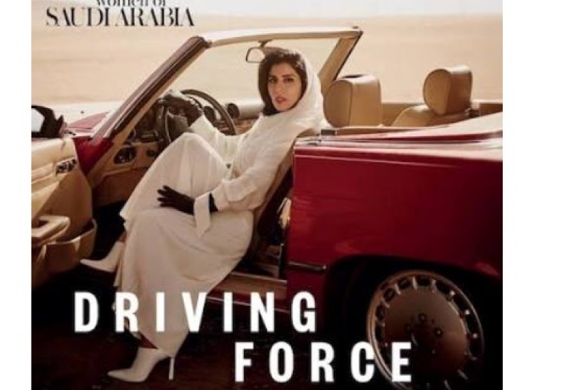 Sampul majalah Vouge Saudi Arabia edisi Juni menampilkan Putri Hayfa binti Abdullah al-Saud di balik kemudi. 
