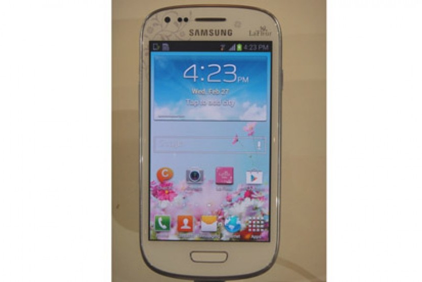  Samsung Galaxy S III Mini. 