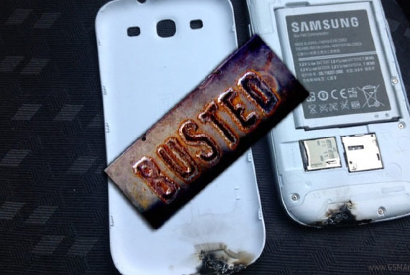 Samsung Galaxy S III yang terbakar