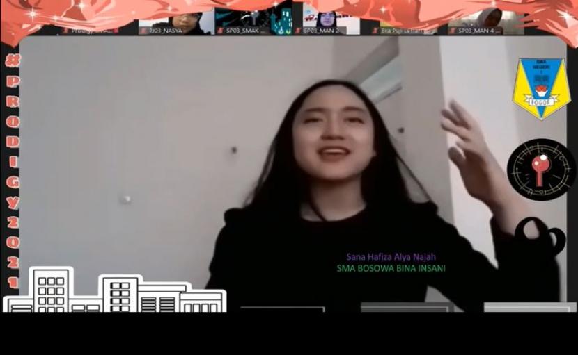 Sana Hafiza Alya Najah, siswa SMA Bosowa Bina Insani Bogor berhasil menjadi juara pertama Speech Competition Se-Jawa 2021.