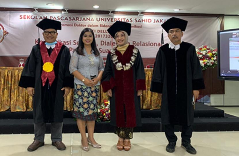 Santi Delliana dalam sidang promosi doktornya di Sekolah Pascasarjana Universitas Sahid Jakarta.