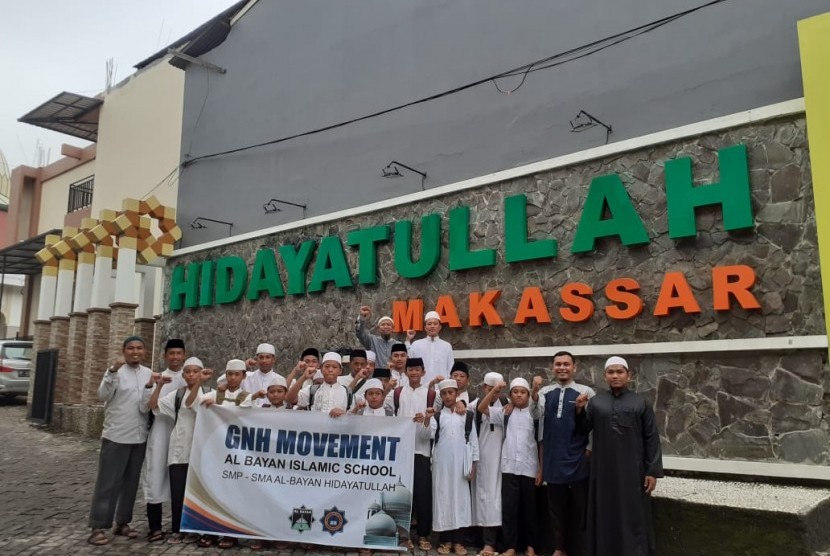 Santri Hidayatullah Makassar Luncurkan Program Gnh Movement Republika Online