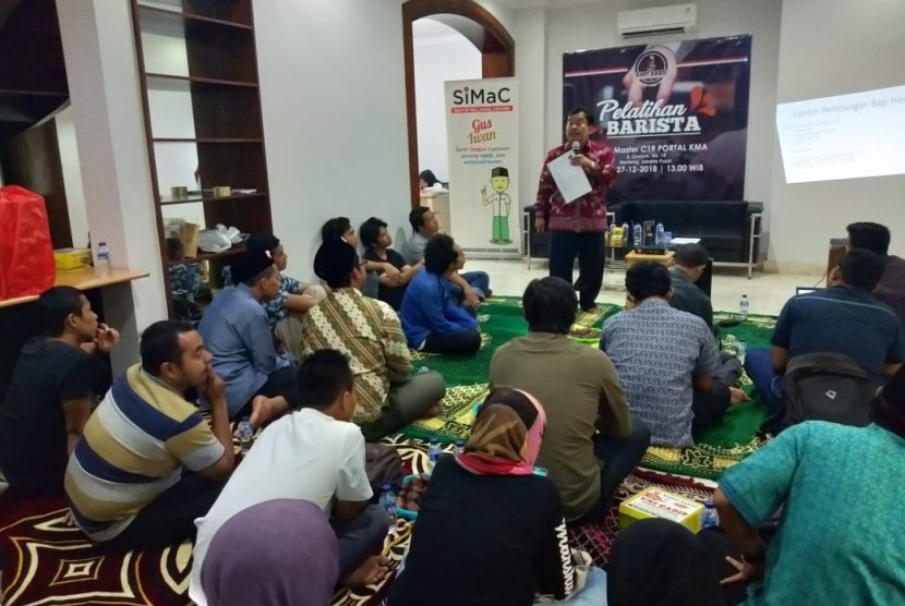 Santri Milenial Centre (Simac) gelar pelatihan Barista.