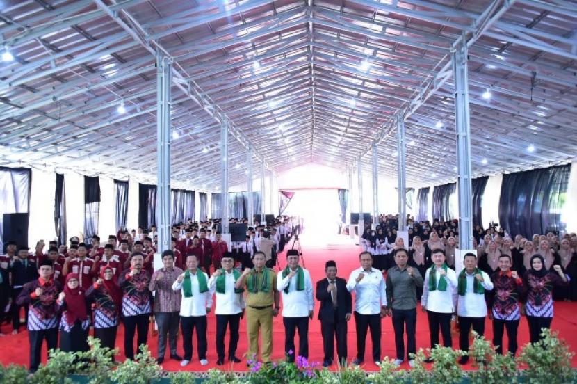 Dialog Kebangsaan yang diadakan Forum Koordinasi Pencegahan Terorisme (FKPT) Sumatra Selatan bersama santri-santriwati serta tenaga pengajar Pondok Pesantren Muqimus Sunnah Palembang pada Selasa (28/2/2023). Santri didorong untuk mempunyai rasa cinta tinggi terhadap Tanah Air   