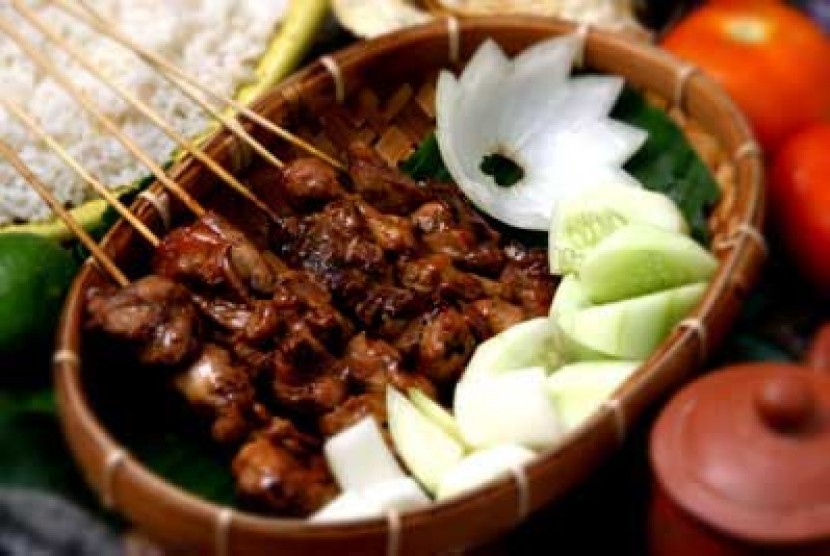 Sate Ayam. Sertifikasi halal untuk masakan kuliner khas Nusantara perlu terus digencarkan.