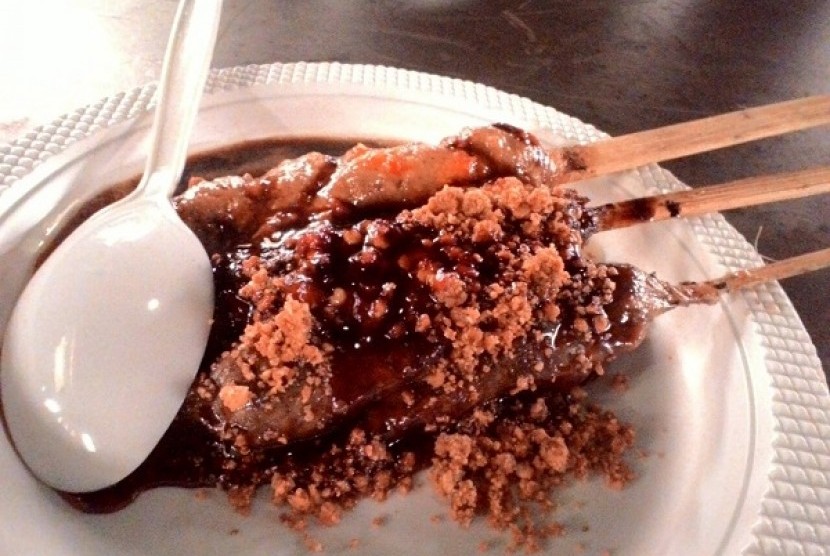 Sate buntel Kaserin di Festival Kuliner Bekasi