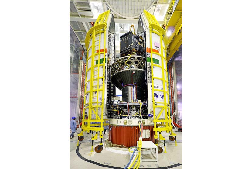  Satelit LAPAN-A3/LAPAN-IPB yang diluncurkan di India, Rabu (22/6).