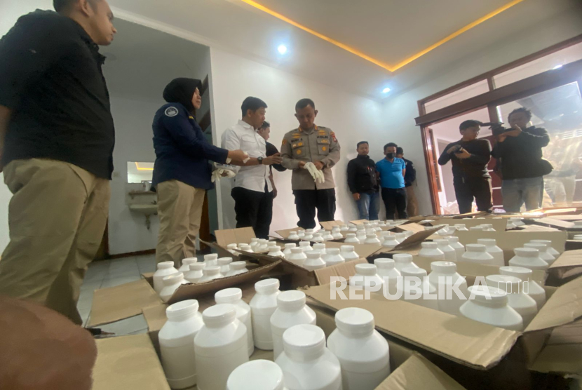 Polisi Kembali Gerebek Tempat Penyimpanan 1,4 Juta Obat Keras Ilegal di Bandung