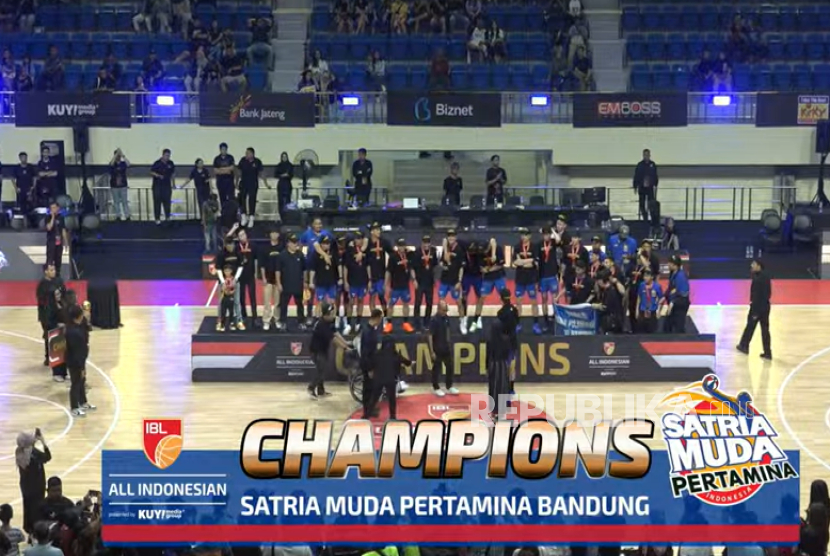 Satria Muda Pertamina Bandung juara IBL All Indonesian 2025 setelah mengalahkan Dewa United 2-0.