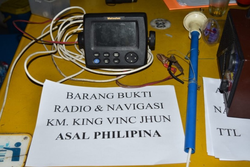 Satu Kapal Perikanan Asing (KIA) berbendera Filipina beserta 7 orang awak kapal berkewarganegaraan Filipina berhasil ditangkap oleh Kapal Pengawas Perikanan (KP) Orca 04 milik Kementerian Kelautan dan Perikanan (KKP).