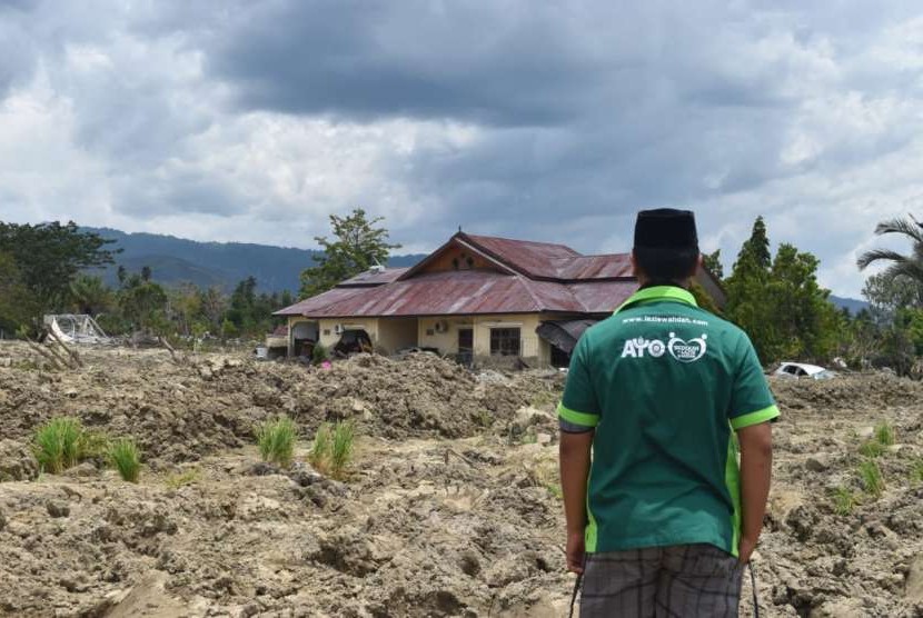 Satu rumah di daerah Petobo Palu, ditemukan masih utuh berdiri. Rumah ini milik mantan Bupati Donggala Habir Ponulele. 
