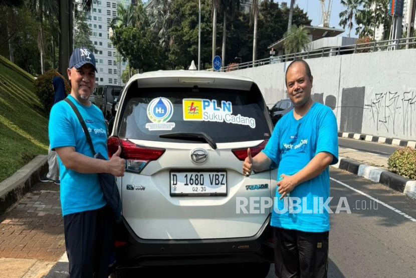 Satu unit mobil hydrogen hasil modifikasi yang dikonversi dari BBM menjadi kendaraan berbahan bakar hidrogen
