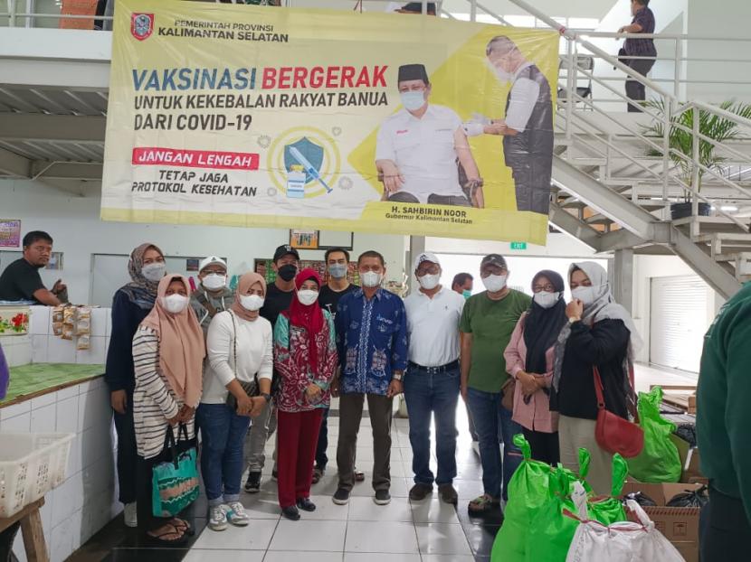 Satuan Kerja Perangkat Daerah (SKPD) di lingkungan Pemerintah Provinsi Kalimantan Selatan, kembali turun  ke lapangan untuk  memfasilitasi kegiatan Vaksinasi Bergerak Covid 19.