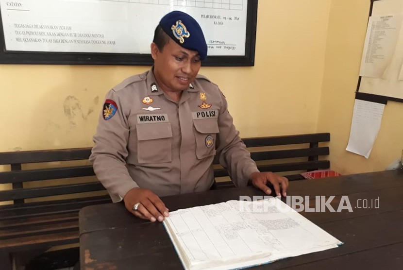 Satuan Polisi Perairan (Polair) Polres Sukabumi menunjukkan laporan segera (Lapga) korban tenggelam Nining (53) warga Kadudampit Kabupaten Sukabumi yang tenggelam 8 Januari 2017 lalu, Selasa (3/7).