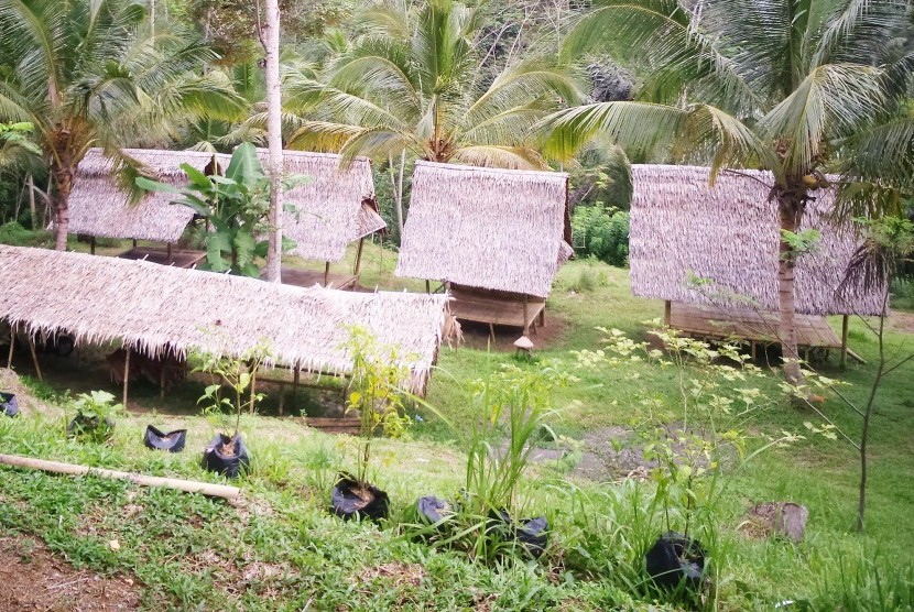 Saung di Kampung Badud