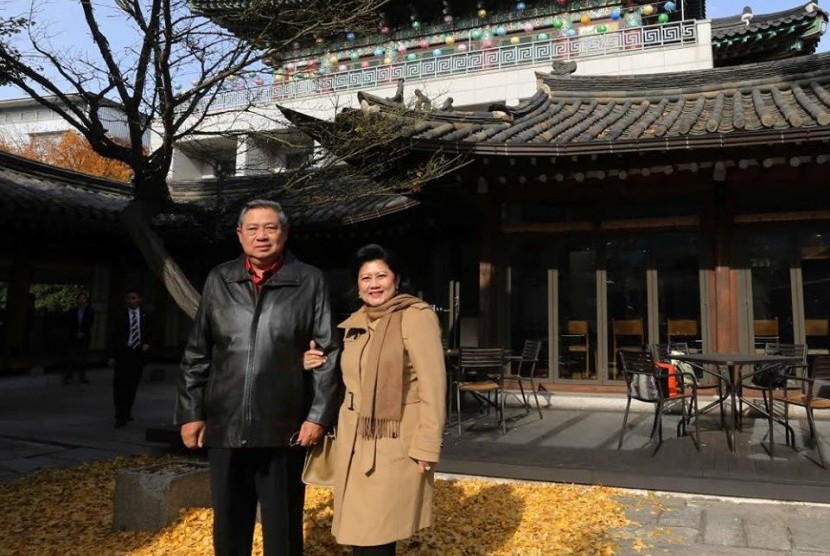 SBY dan Ibu Ani di Seoul.