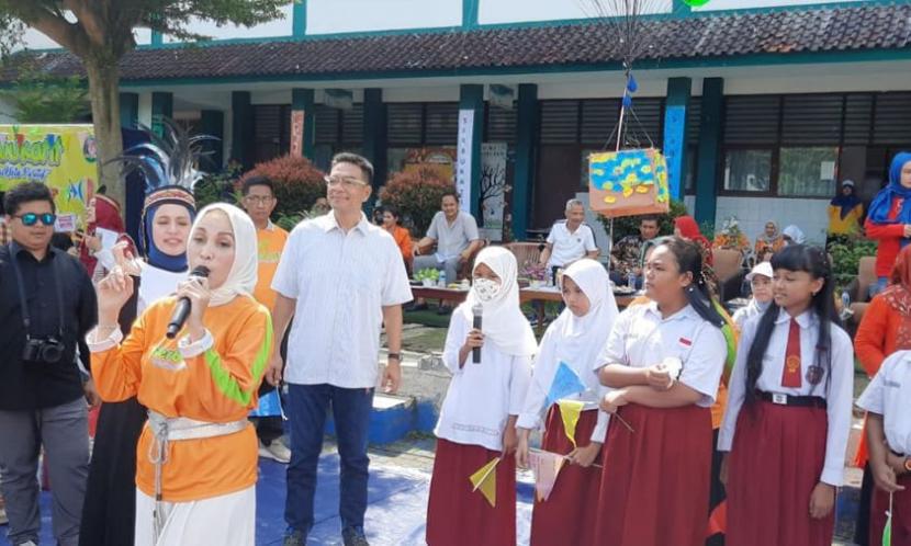 SD Bosowa Bina Insani (BBI) Bogor menggelar kegiatan Serbukatif (Seribu Kata Positif), Jumat (16/12/2022).