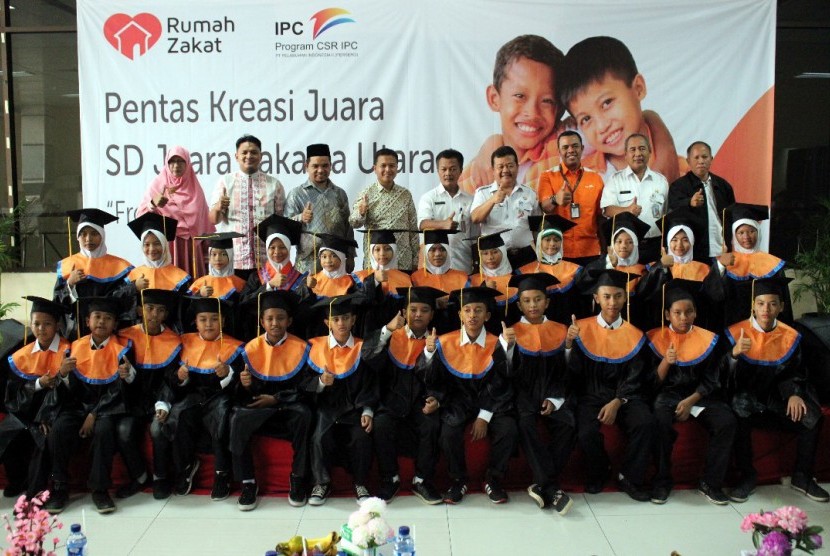 SD Juara Jakarta Utara menggelar wisudah tahfiz angkatan III untuk para siswa. 