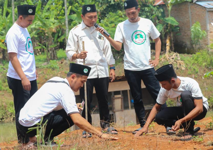 SDG Sumatra Utara (Sumut) mengadakan pelatihan tematik pembibitan jagung di Ponpes Darul Arifin Annahdly di Kecamatan Patumbak, Kabupaten Deli Serdang, Sumut. 