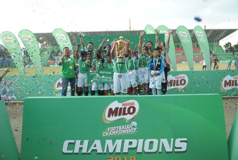 SDN 020584 Binjai berhasil menjadi tim terbaik MILO Football Championship Medan 2019.