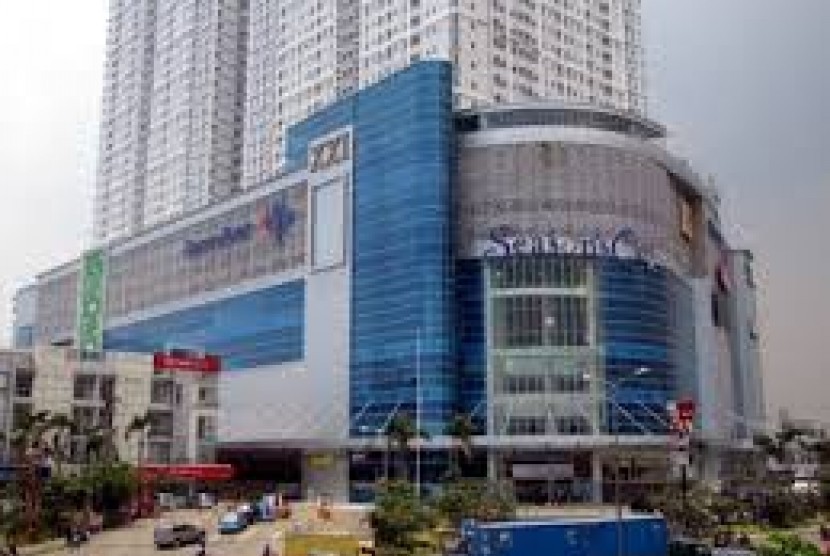 Season City Mall di Jakarta Barat. Polisi mengungkap kasus perjudian di sentra kuliner Food Garden Mal Season City.