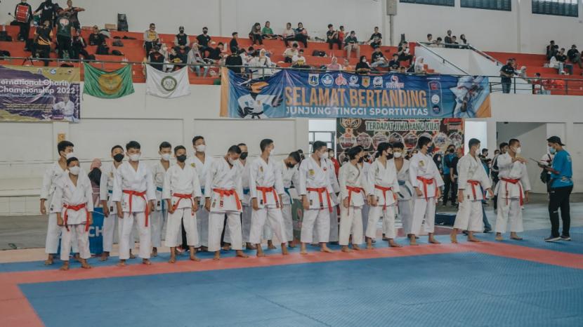 Sebagai bagian mengembangkan talenta anak muda Indonesia khususnya di bidang bela diri Karate, Universitas Esa Unggul telah menggelar turnamen kejuaraan Karate Tingkat Nasional Esa Unggul Cup 3 Open beberapa waktu lalu. 