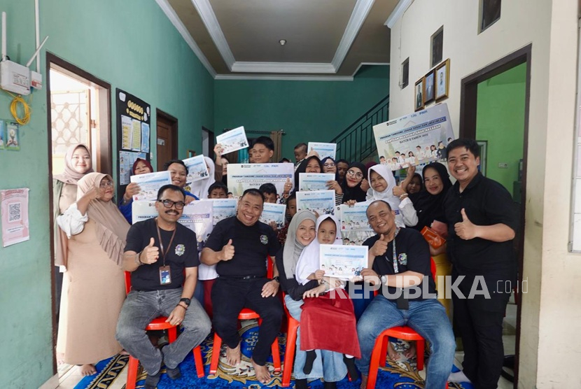 Sebagai bentuk dukungan terhadap pemerataan kualitas sumber daya manusia, PT Permodalan Nasional Madani (PNM) kembali menyalurkan Program Beasiswa Anak Nasabah Batch 2 Tahun 2025. Program ini menyasar 1.634 siswa dan 76 mahasiswa dari jenjang SD hingga perguruan tinggi.