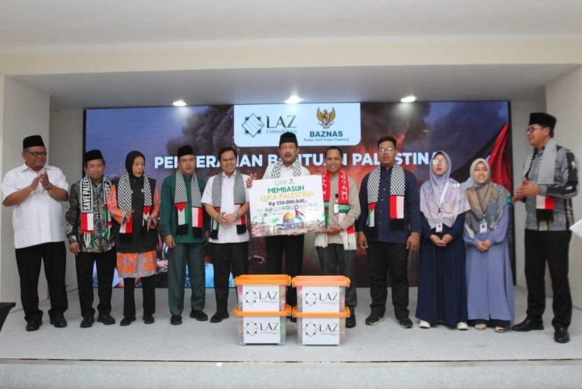 Sebagai bentuk kepedulian mendalam terhadap situasi di Palestina, Lembaga Amil Zakat (LAZ) Ummul Quro Bogor menyalurkan donasi kemanusiaan melalui Badan Amil Zakat Nasional (Baznas) RI, senilai Rp 150 juta. Penyaluran bantuan ini diserahkan kepada Prof KH Noor Achmad selaku Ketua Baznas RI didampingi para Pimpinan dan Deputi Baznas, di Aula Achmad Subianto, Gedung Baznas RI, Jakarta, pada Jumat (10/11/2023). 