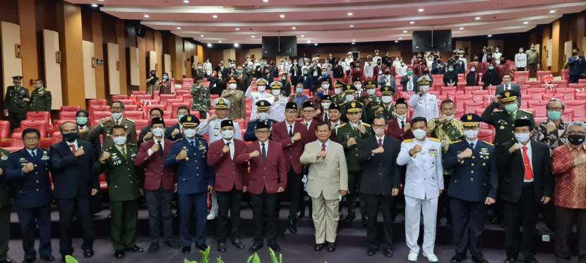 Sebagai mahasiswa baru tahun ajaran 2020-2021, Hasto diwajibkan mengikuti rangkaian acara kuliah perdana, yang upacara pembukaannya akan dipimpin langsung Menteri Pertahanan Prabowo Subianto. 