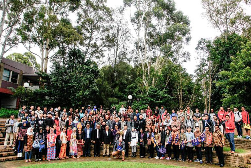   Sebagian mahasiswa Indonesia di Australia dalam salah satu kegiatan PPIA.