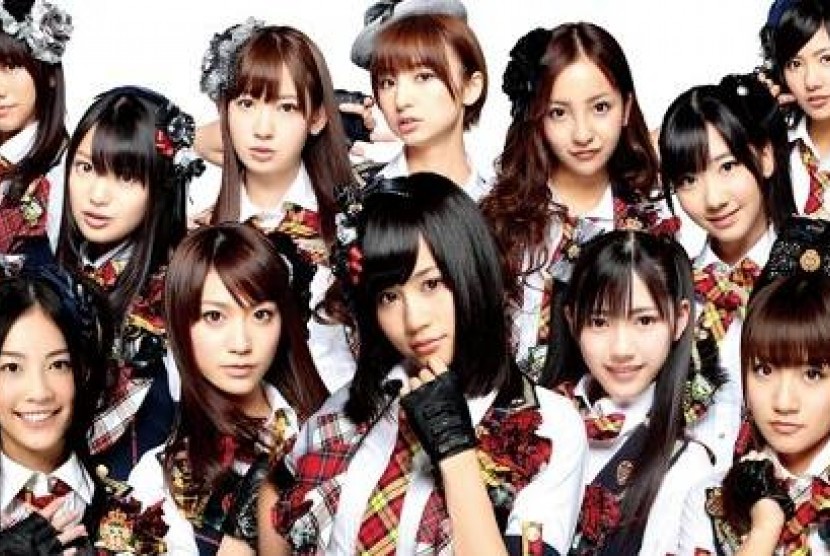 Sebagian wajah-wajah anggota AKB48, grup idola terkenal di Jepang