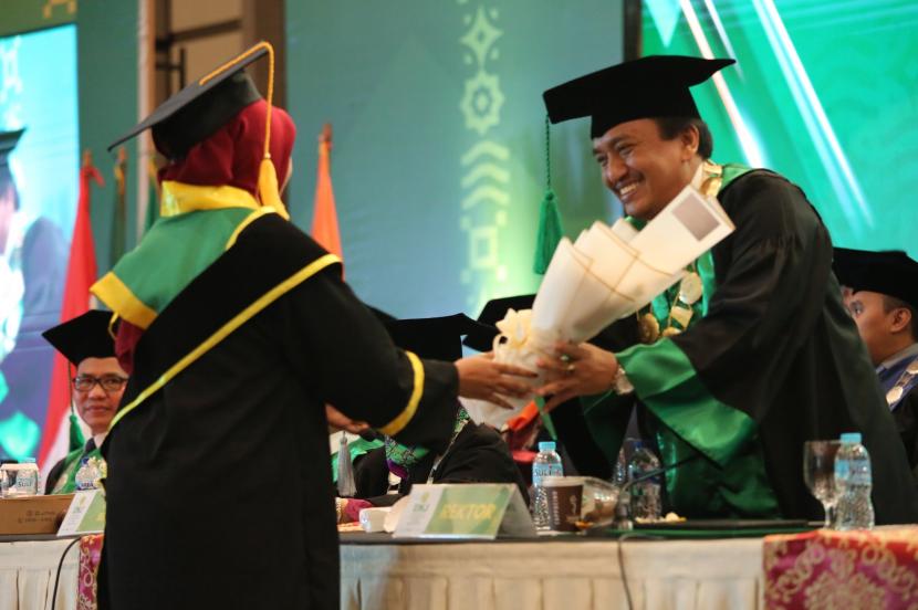 Sebanyak 1.494 mahasiswa Universitas Muhammadiyah Jakarta (UMJ) resmi dinyatakan lulus.