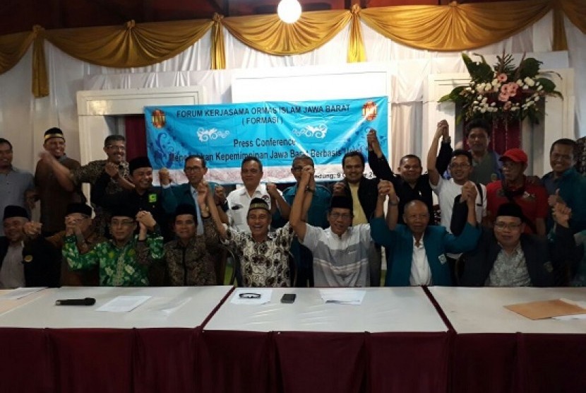 Sebanyak 11 Ormas Islam Jawa Barat yang tergabung dalam Forum Kerja Sama Ormas Islam (Formasi) menyanyangkan disahkannya Perppu Ormas oleh DPR, Selasa (24/10)