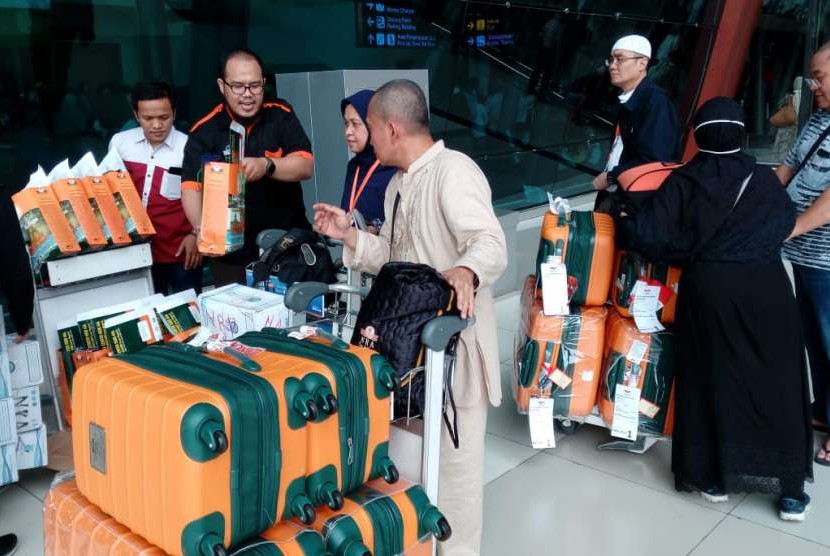 Sebanyak 114 jamaah haji NRA Group tiba di  Bandara Soekarno Hatta,  Cengkareng,  Sabtu (1/9).