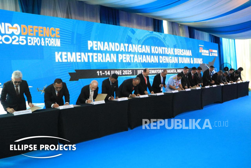 Sebanyak 13 kontrak telah ditandatangani antara Ellipse Projects UK dengan Kementerian Pertahanan Indonesia dengan nilai total 247 juta dolar AS. Upacara penandatanganan resmi diadakan selama pameran Indo Defence di Jakarta yang ihadiri Presiden Indonesia, Prabowo Subianto, dan Menteri Pertahanan Indonesia, Sjafrie Sjamsoeddin.