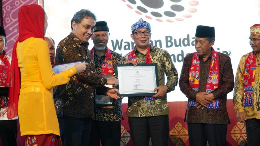 Sebanyak 19 produk budaya asal Jawa Barat ditetapkan menjadi Warisan Budaya Takbenda tahun 2022 oleh Kementerian Pendidikan, Kebudayaan, Riset, dan Teknologi. 