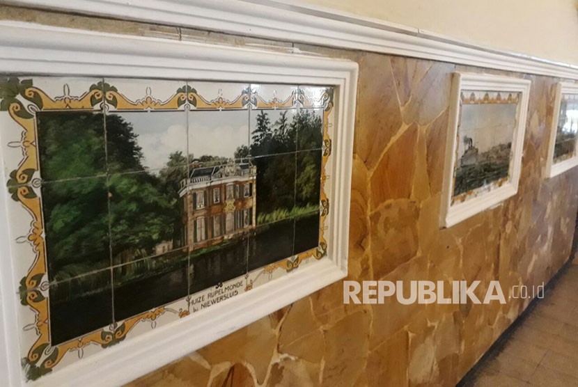 Sebanyak 22 lukisan keramik peninggalan Belanda yang berusia lebih dari 100 tahun masih terlihat di Hotel Pelangi Kota Malang. Hotel ini dianggap satu-satunya tempat yang memilki peninggalan lukisan keramik yang menggambarkan situasi Belanda di masanya. 