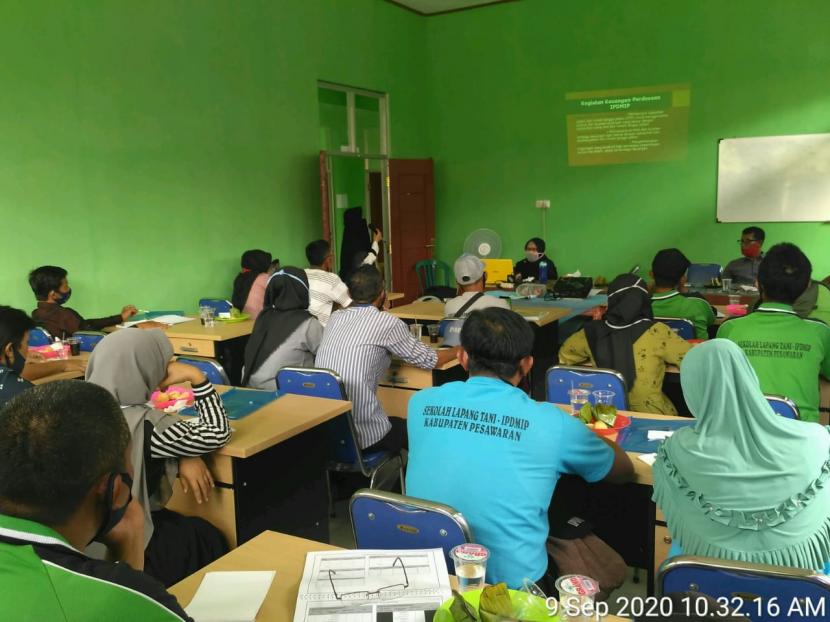 Sebanyak 24 petani dari sejumlah BPP di Pesawaran mengikuti Pelatihan Literasi Edukasi dan Keuangan (PLEK), Rabu (9/9), di BPP Kedondong.