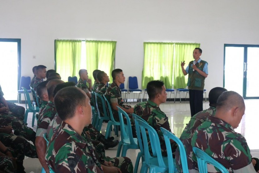 Sebanyak 34 prajurit Divisi Infanteri 2 Kostrad mengikuti pelatihan kader pembina wisata matematika bela negara.