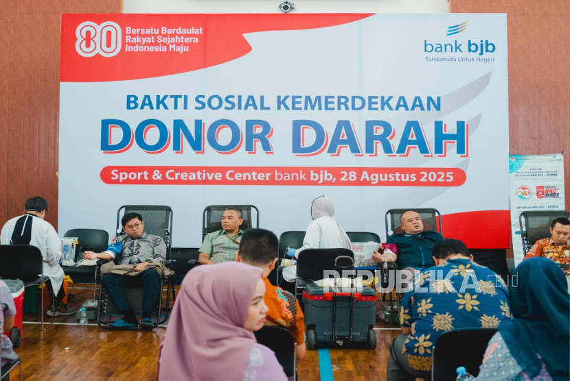 Sebanyak 350 kantong darah terhimpun melalui kegiatan sosial donor darah bank bjb, Kamis (28/8/2025). 