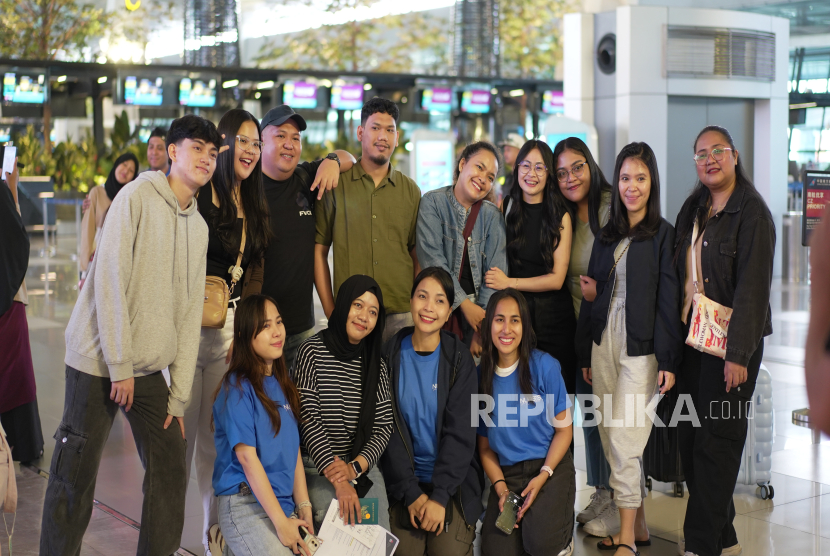 Sebanyak 39 perawat Indonesia berangkat ke Belanda melalui Binawan Group.