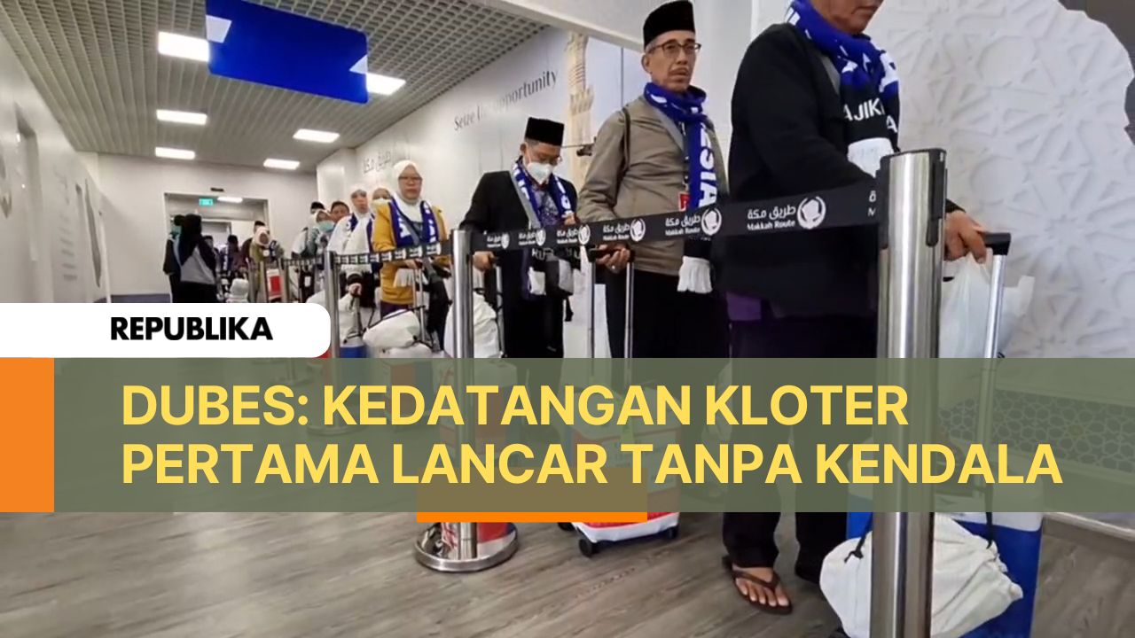 Sebanyak 393 jamaah asal embarkasi Jakarta Pondok Gede (JKG) tiba di Bandara Amir Muhammad bin Abdul Aziz (AMAA), Madinah, Arab Saudi, Jumat (2/5/2025) 