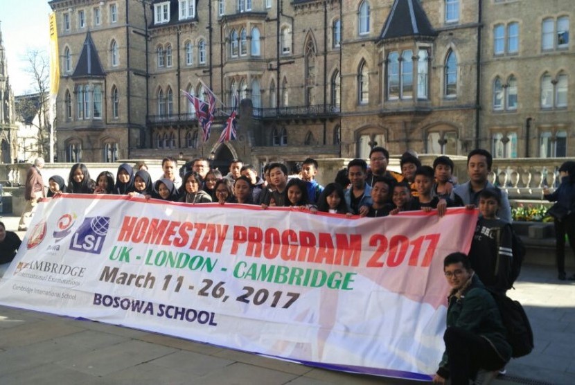 Sebanyak 57 siswa Sekolah Bosowa mengikuti homestay di Inggris, 11-26 Maret 2017.