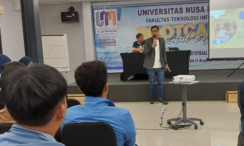 Sebanyak 58 mahasiswa Program Studi (prodi) Sistem Informasi Fakultas Teknologi Informasi (FTI), Universitas Nusa Mandiri (UNM) mengikuti Bootcamp Digital Bisnis di Aula Mawar, Asyana Hotel Sentul, pada Selasa-Rabu, 25 - 26 Juni 2024. 